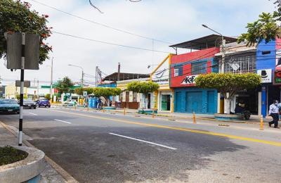 VENTA DE OFICINA 2° PISO EN AV. BALTA - CENTRO DE CHICLAYO